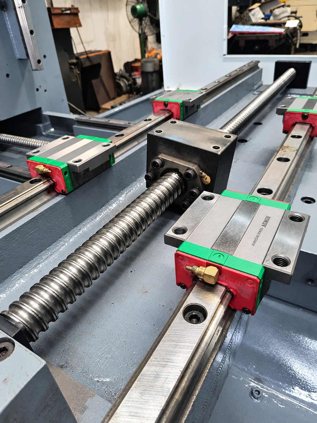 SKI Tech Machinery VMC Machine View 3